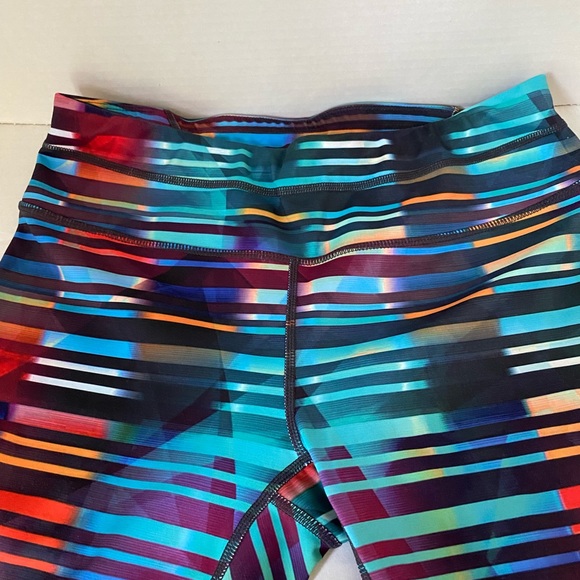 Athleta Rainbow Stripe Laser Beam Sonar Cropped Leggings Size Small - Picture 3 of 15